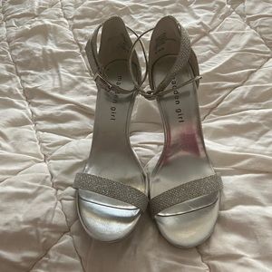 Beautiful missy strapping ring stone stiletto sandals